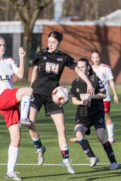 Bild 208 - wBJ SV Wahlstedt - SV Henstedt Ulzburg : Ergebnis: 0:1